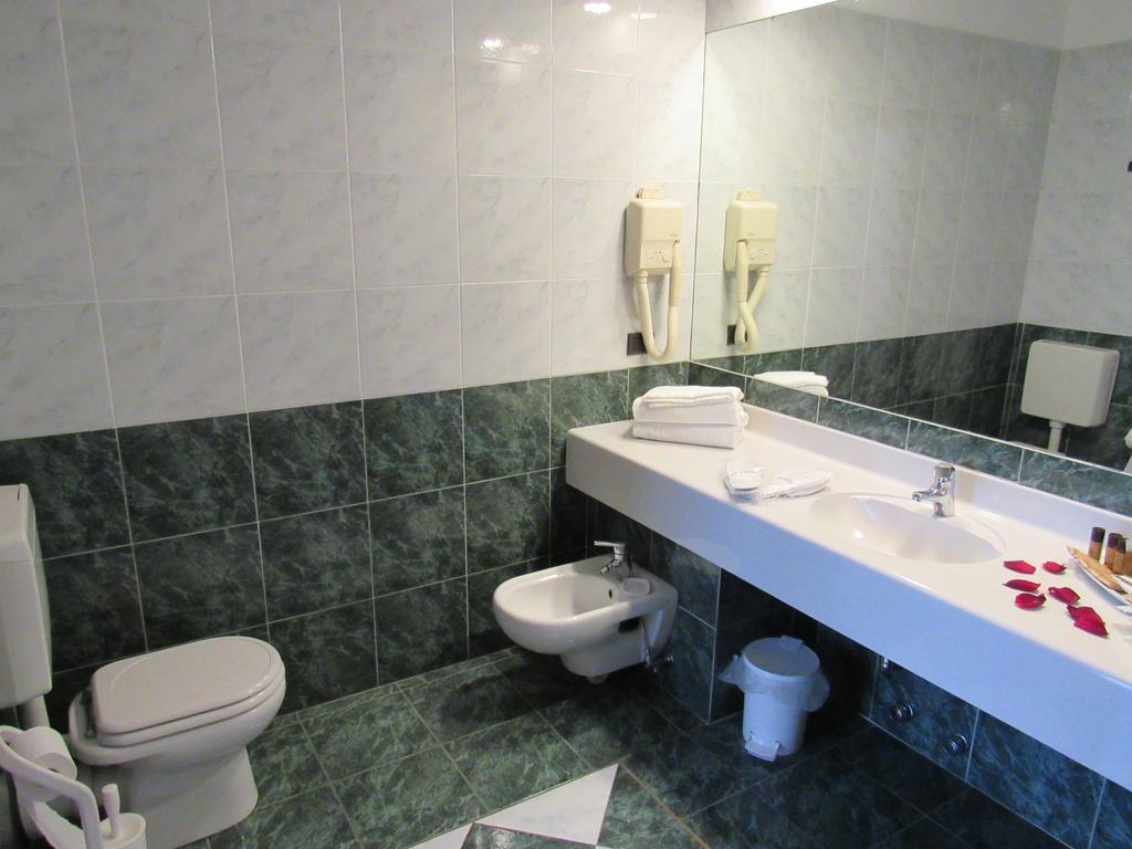 Green Hotel سيتيمو تورينيزي المظهر الخارجي الصورة